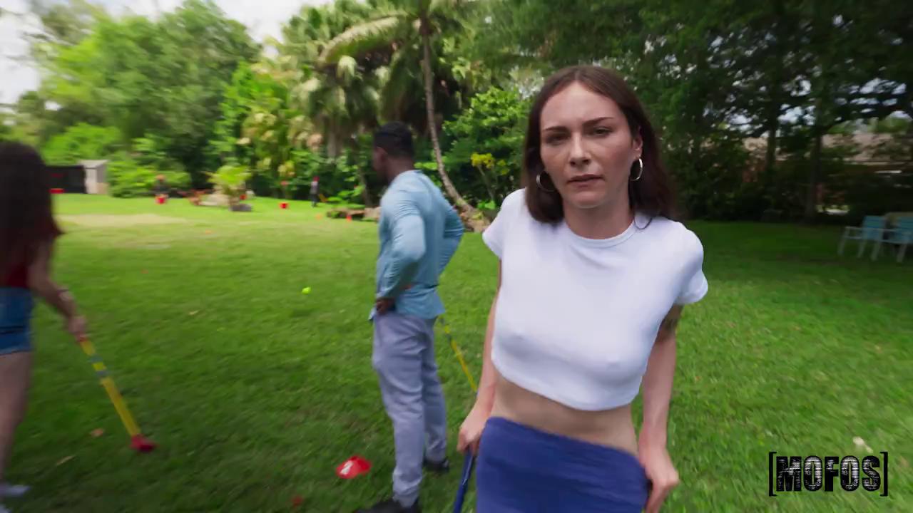 Tess Thompson HesGotRizz